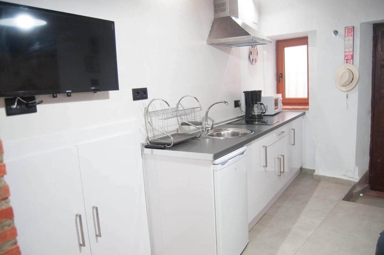 Caleros 8 Estudio - Apartamentos De La Parte Antigua De Caces Zewnętrze zdjęcie